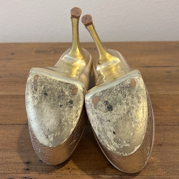 Bebe gold pump platform size 8 - Picture 9 of 11